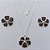 CONJUNTO FOLHEADO A PRATA COM 50 MILÉSIMOS + VERNIZ DIAMOND - CONJUNTO COM CORRENTE VENEZIANA 45CM - BRINCOS DE PINO E PINGENTES EM FLORES ESMALTADAS MARRON 25X23MM - (PRA159)PRCJ000152 - Imagem 1