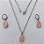 CONJUNTO EM AÇO INOXIDÁVEL - (AÇO03) GARGANTILHA COM CORRENTE 50CM E PINGENTE EM RESINA SALMÃO COM BRILHOS 3X7MM - COMPOSIÇÃO: AÇO INOXIDÁVEL - (AÇO1839) ACCJ000094 ACCJ000094 - Imagem 1