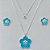CONJUNTO FOLHEADO A PRATA COM 50 MILÉSIMOS + VERNIZ DIAMOND - CONJUNTO COM CORRENTE VENEZIANA 45CM - BRINCOS DE PINO FLOR ESMALTADA 15MM E PINGENTE EM FLOR ESMALTADA AZUL / BRANCA 22MM - (PRA242) PRCJ000173 - Imagem 1
