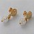 BRINCO FOLHEADO A OURO - BANHADO COM 5 MILÉSIMOS + VERNIZ DIAMOND -  BRINCO DE PINO COM BASE DESENHADA CRISTAL NATURAL CRAQUELADO 24MM - (OURO311) OUBR000233 - Imagem 2