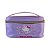 Necessaire Hello Kitty: Estampada, Lilás, Organiza Tudo com Muiito Estilo — KCHK-05L - Imagem 2
