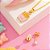 Conjunto infantil com pingente de batata frita rosa e brinco de pérola folheado a ouro - Imagem 1