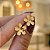 Brinco de Flor Lisa Pétalas Arredondadas Folheado a ouro 18K - Imagem 2