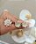 CONJUNTO DOURADO COLAR E BRINCOS FLOR CRAVEJADA - Imagem 1