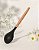 Colher Silicone Preto Cabo Madeira - Imagem 2