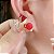 Brinco Feminino Dourado Reversível Flor Vermelha - O Toque de Luxo que Você Merece - Imagem 5