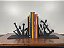 Aparador de livros flechas, espadas e machados - Imagem 2