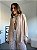 CAMISA FEMININA OVERSIZED GOLA TRADICIONAL EM VISCOLINHO AREIA - Imagem 3