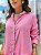 CAMISA FEMININA OVERSIZED GOLA TRADICIONAL EM VISCOLINHO ROSA PRIMAVERA - Imagem 3