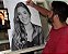 A SUA ENCOMENDA DE RETRATO REALISTA A LÁPIS, COM 1 PESSOA NO QUADRO, TAMANHO 50/66 cm. - Imagem 4