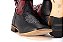 Bota Masculina Mr West - B-58P 889 PTO, Cor 1463 Cabeça Preto / Fossil Vermelho, Solado em Couro Natural, Bico Quadrado, Cano Médio - Imagem 9