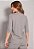 Blusa Feminina Com Manga 3/4, Costas Alongadas e Gola V Bella - Imagem 13