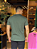 Camiseta Acostamento Escrita Alto Relevo Verde Nativo - Imagem 3