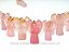10 Anjo Pingente Pedra Quartzo Rosa Pino Dourado AP3675 - Imagem 1