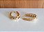 Brinco Argola Oval Texturizado Banhado em Ouro 18 K. - Imagem 2