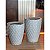 Kit 2 Vasos Decorativos para Plantas em Polietileno Redondo Diamante M e G com Pratos | Interno e Externo - Imagem 6