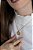 COLAR COM PINGENTE HELENA REDONDO CARAMELO BANHADO A OURO 18K - Imagem 3
