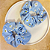 Scrunchie Xadrez com Margaridas - Imagem 10