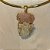 Colar Choker Drusa de  Cristal e Quartzo Rosa  Bruto em Banhado a Ouro - Imagem 1