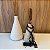 GARRAFA ADORNO PIRAMIDE OFF WHITE  MÉDIO 60X24CM - Imagem 2