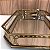 BANDEJA RETANGULAR DE METAL DOURADO MÉDIA 5X29X18CM - Imagem 6