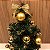 MINI ÁRVORE DE NATAL COM ENFEITE DOURADO - Imagem 3