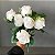 BUQUE DE ROSAS BRANCAS COM COMPLEMENTO - Imagem 2
