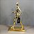 ESCULTURA DE CERAMICA HOMEM ANDANDO DOURADO - Imagem 2