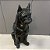 ESCULTURA CACHORRO BULDOG SENTADO PRETO E BRANCO 75X27CM - Imagem 7