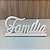 Escultura Palavra Familia em Ceramica com Textura Off white 13x18cm - Imagem 1