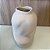 Vaso Voluta em Ceramica Bege com Textura M 33x18cm e G 39x21cm - Imagem 6