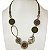 Colar médio c/ cordão, resina, costela de Adão, argola oval, pto de luz e chapas c/ cascalho - verde oliva e marrom 12639 - Imagem 2