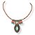 Colar curto c/ cordão de couro, ping. metal e berloques coral e turquesa - 12952 - Imagem 1