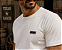 Camiseta Aroeira Off Gola O - Couro - Imagem 3