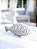Enfeite Peixe Branco com Cauda Rosa em Resina 20x11x5 - Imagem 1