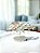 Enfeite Cardume Branco e Rosa em Resina 31x22x10 - Imagem 1