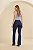Calça Jeans Feminina Flare Alongada Cintura Média - Imagem 4