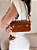 Bolsa Feminina Luna – Caramelo com Corrente Dourada - Imagem 4