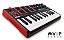 TECLADO CONTROLADOR 25 TECLAS AKAI MPK MINI USB - Imagem 2