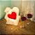 Luminária I Love You 23x19x12cm Polietileno Branco e Vermelho. - Imagem 2