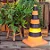 Luminária Cone de Trânsito 65x32x32cm Polietileno Laranja e Preto. - Imagem 2