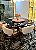 CONJUNTO DE JANTAR AGATHA 130X130 VIDRO PRETO - 6 CADEIRAS POLTRONA LINHO CREME NEVOA - Imagem 2