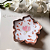 Porta-joias de cabeceira em flor com detalhes na cor ouro rosé - Imagem 1