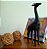 Escultura Decorativa Girafa em Poliresina - Imagem 3