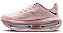 TÊNIS NIKE VOMERO PREMIUM PARTICLE ROSE BURGUNDY ROSA - Imagem 3