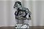 Cavalo com Esmeralda base Giratoria Alt 30cm 3.2kg - Imagem 1