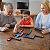 Qwirkle Original – Jogo de Estratégia com Peças de Madeira + Sacola | Bestseller Mundial para Todas as Idades - Imagem 6