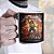 Caneca Cilíndrica Eddie Munson Rockin The Upside Down Stranger Things Metallica Rock Master Of Puppets Branca - Imagem 1