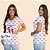BATA COM BOLSO/SCRUB PROFISSÃO CUIDADORA DE IDOSOS FUNDO LAÇOS ROSAS - Imagem 1