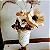 Vaso Gesso com Pintura e Arranjos Flores artificiais - Imagem 4